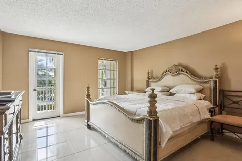 951 De Soto Road Boca Raton FL 33432