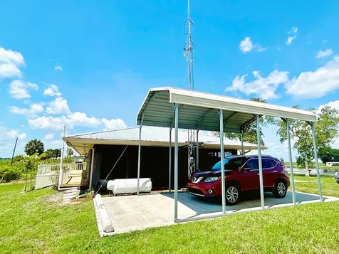 2657 River Road Moore Haven FL 33471