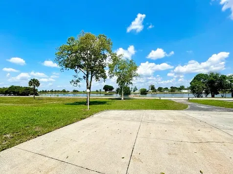 2657 River Road Moore Haven FL 33471