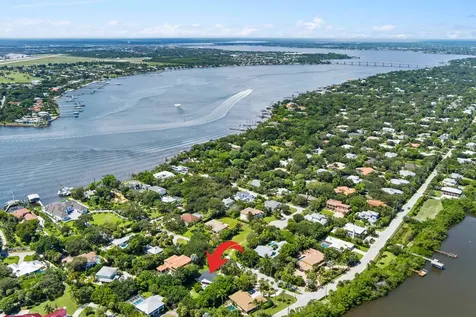3 Mandalay Road Sewalls Point FL 34996