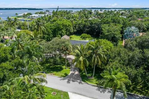 3 Mandalay Road Sewalls Point FL 34996