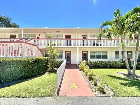 3 Ventnor Drive Deerfield Beach FL 33442