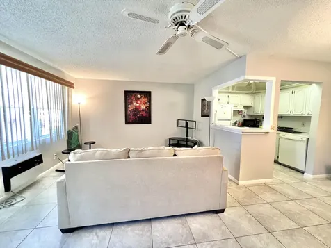 3 Ventnor Drive Deerfield Beach FL 33442