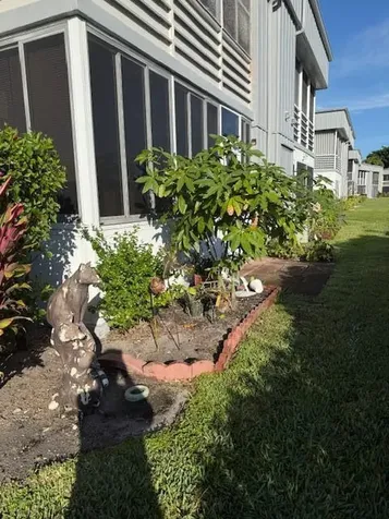 291 Flanders G Delray Beach FL 33484