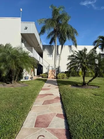 291 Flanders G Delray Beach FL 33484