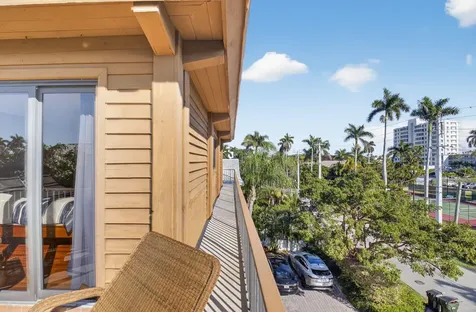 122 Andrews Avenue Delray Beach FL 33483