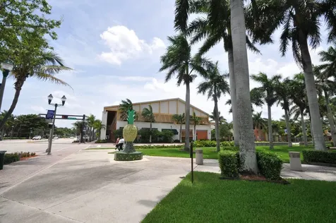 122 Andrews Avenue Delray Beach FL 33483