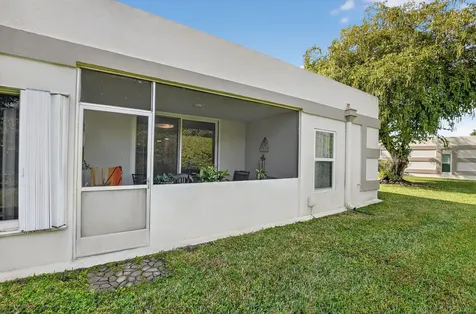9215 Flynn Circle Boca Raton FL 33496