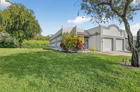 9215 Flynn Circle Boca Raton FL 33496