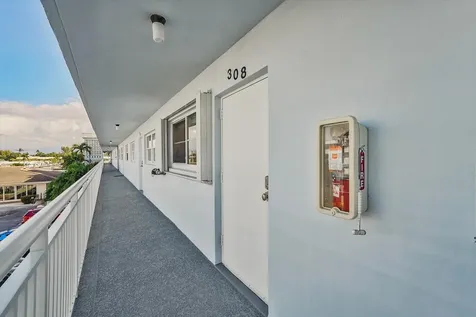2014 S Federal Highway Boynton Beach FL 33435