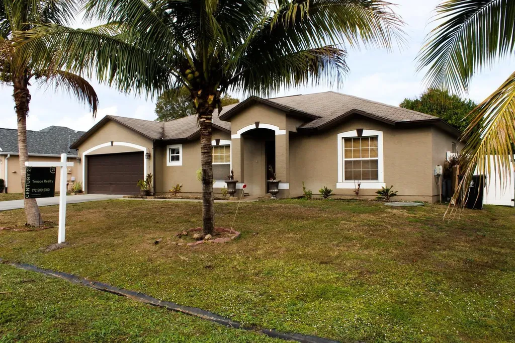 331 Se Husted Terrace Port Saint Lucie FL 34983