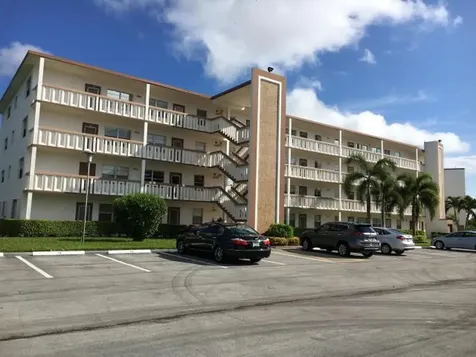 1050 Cornwall C Boca Raton FL 33434