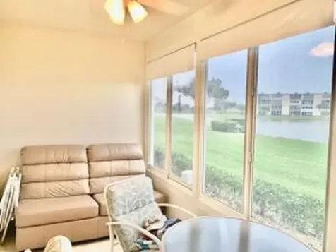 1050 Cornwall C Boca Raton FL 33434
