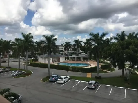 1050 Cornwall C Boca Raton FL 33434