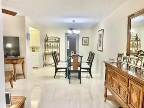 1050 Cornwall C Boca Raton FL 33434