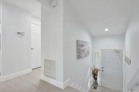 4 Lexington Lane Palm Beach Gardens FL 33418