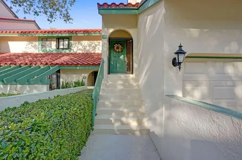 4 Lexington Lane Palm Beach Gardens FL 33418