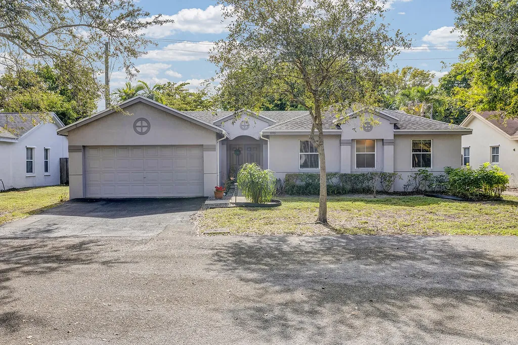 4846 Nw 14th Street Coconut Creek FL 33063