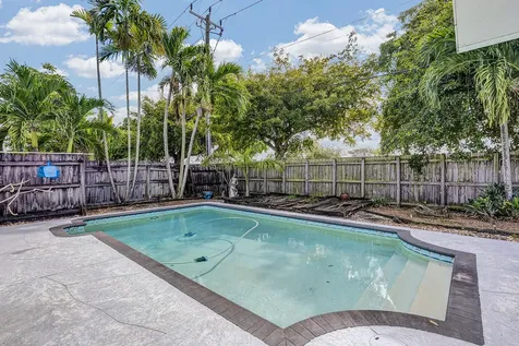 4846 Nw 14th Street Coconut Creek FL 33063