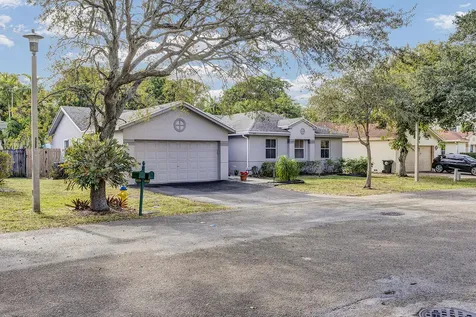 4846 Nw 14th Street Coconut Creek FL 33063