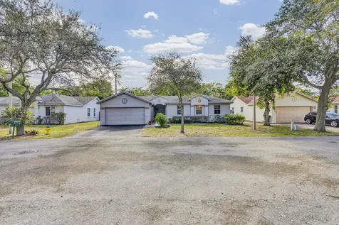 4846 Nw 14th Street Coconut Creek FL 33063