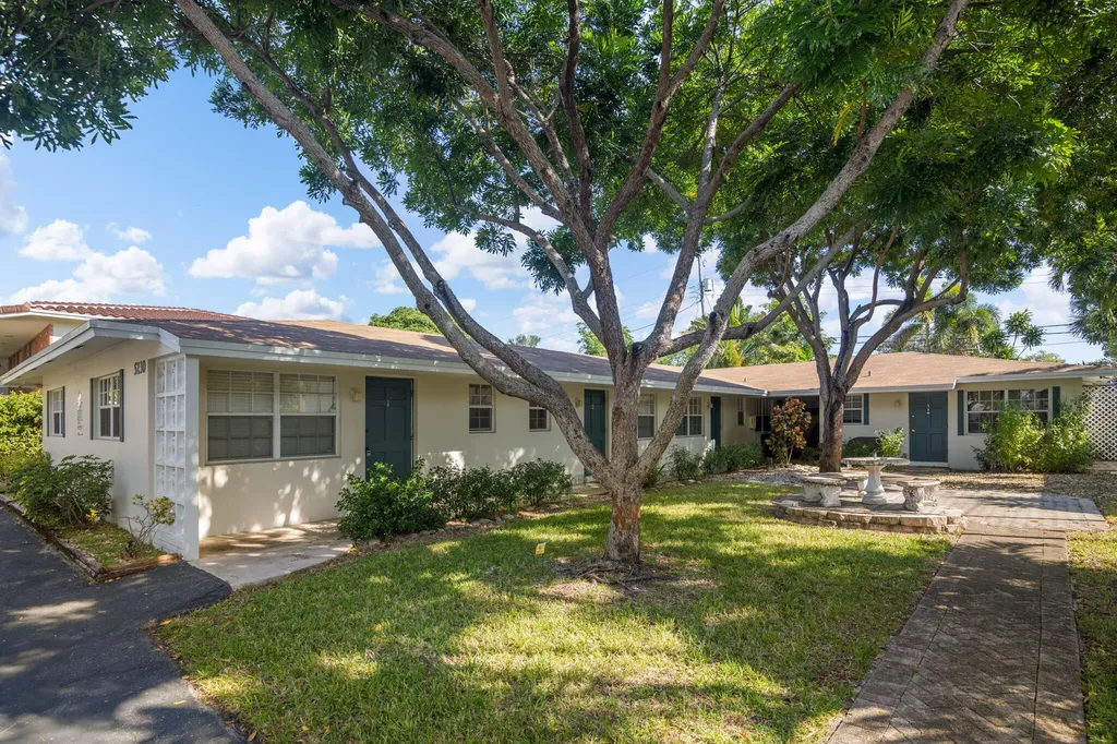 5230 NE 14th Way Fort Lauderdale FL 33324