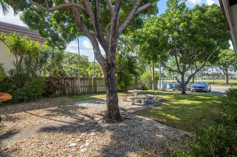 5230 NE 14th Way Fort Lauderdale FL 33324