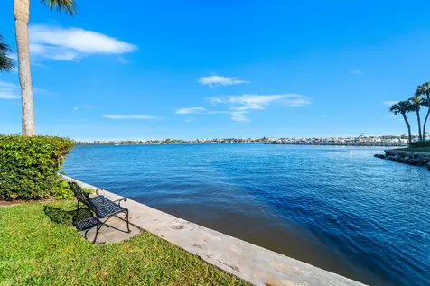 896 N Federal Highway Lantana FL 33462