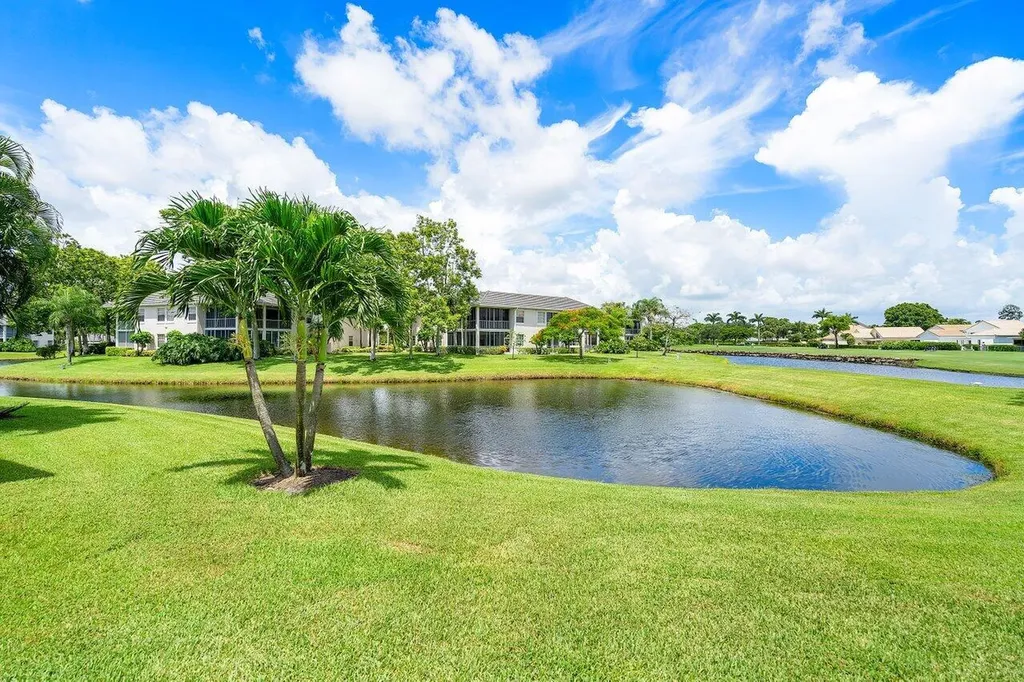 5070 Lake Catalina Drive Boca Raton FL 33496