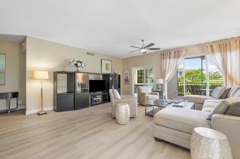 5070 Lake Catalina Drive Boca Raton FL 33496