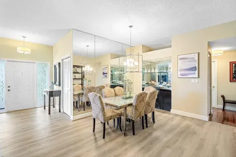 5070 Lake Catalina Drive Boca Raton FL 33496