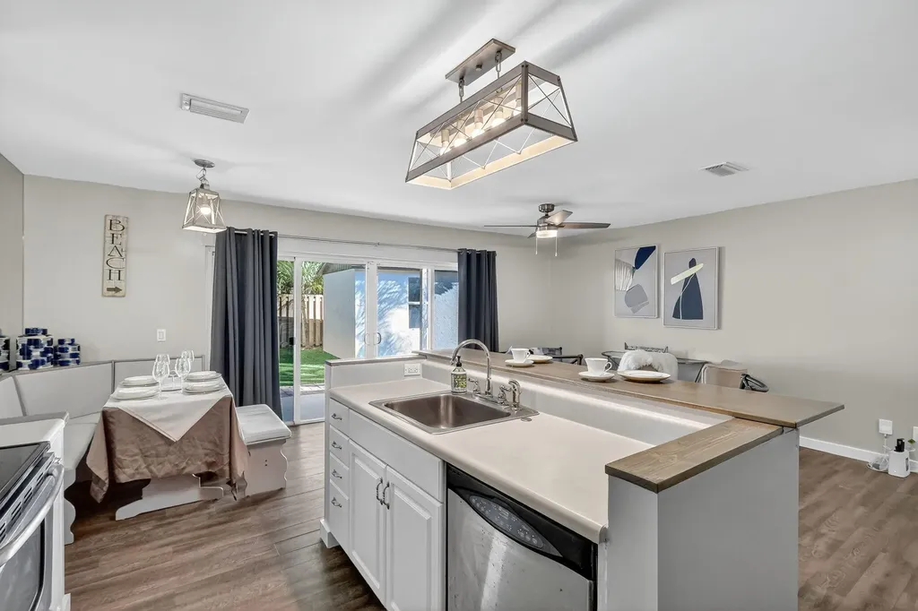 5785 Se Collins Avenue Stuart FL 34997