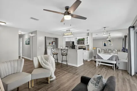 5785 Se Collins Avenue Stuart FL 34997