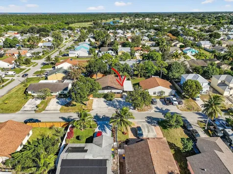 5785 Se Collins Avenue Stuart FL 34997