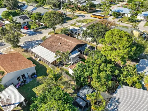 5785 Se Collins Avenue Stuart FL 34997
