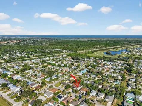 5785 Se Collins Avenue Stuart FL 34997