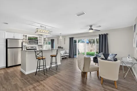 5785 Se Collins Avenue Stuart FL 34997