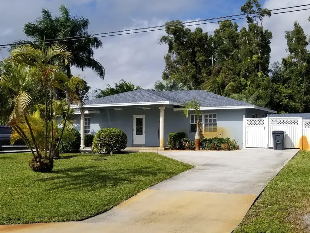 2855 Floral Road Lake Worth FL 33462