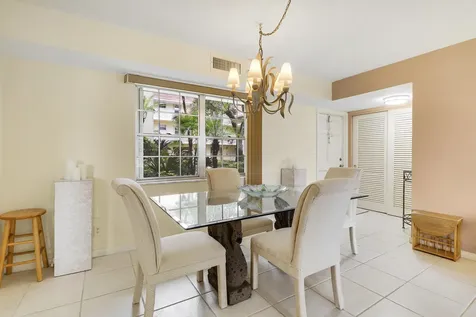 5510 Tamberlane Circle Palm Beach Gardens FL 33418