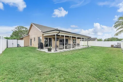 8289 Waccamaw Lane Lake Worth FL 33467