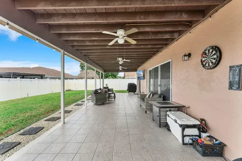 8289 Waccamaw Lane Lake Worth FL 33467
