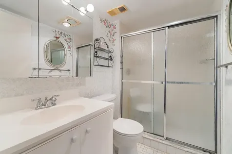 3186 Via Poinciana Lake Worth FL 33467