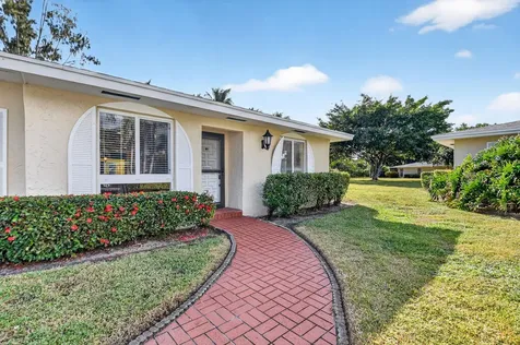 13752 Via Flora Delray Beach FL 33484