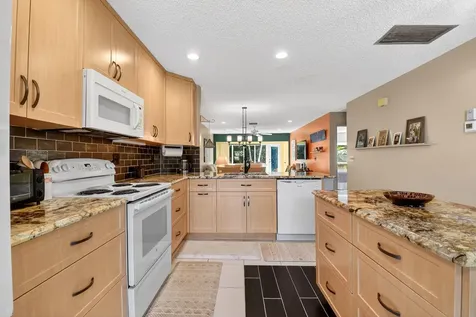 13752 Via Flora Delray Beach FL 33484