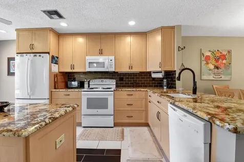 13752 Via Flora Delray Beach FL 33484