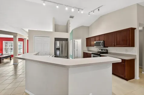 837 Sw Hamberland Avenue Port Saint Lucie FL 34953