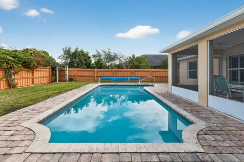 837 Sw Hamberland Avenue Port Saint Lucie FL 34953