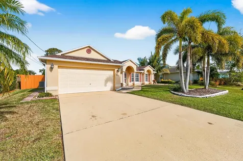 837 Sw Hamberland Avenue Port Saint Lucie FL 34953