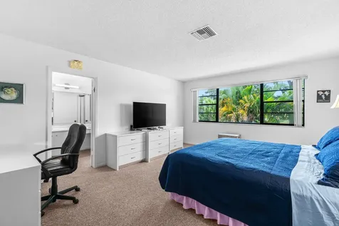 27 Southport Lane Boynton Beach FL 33436