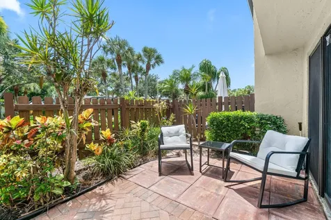 27 Southport Lane Boynton Beach FL 33436